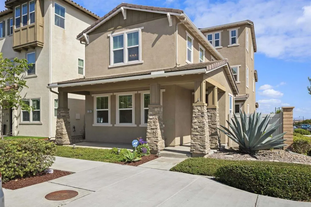 https://cdn.realtyfeed.com/cdn/127/306730849/b12efbf93d72ceceb14205dc56a1f1f6.webp