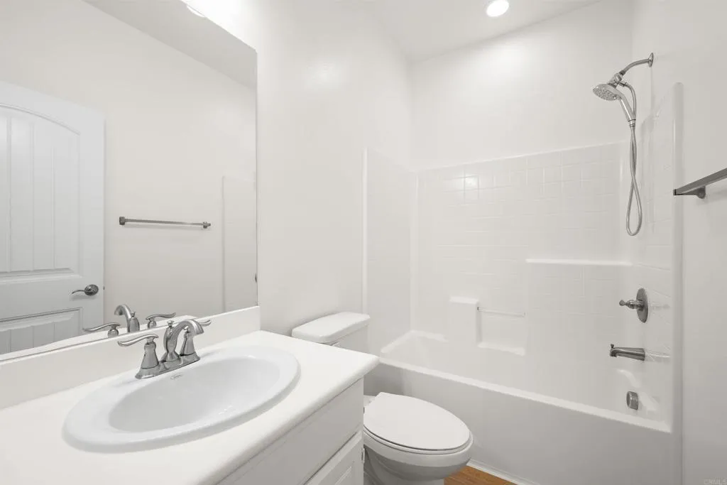 https://cdn.realtyfeed.com/cdn/127/306730849/b39fecf2a391d9614294cdc6f86dedde.webp