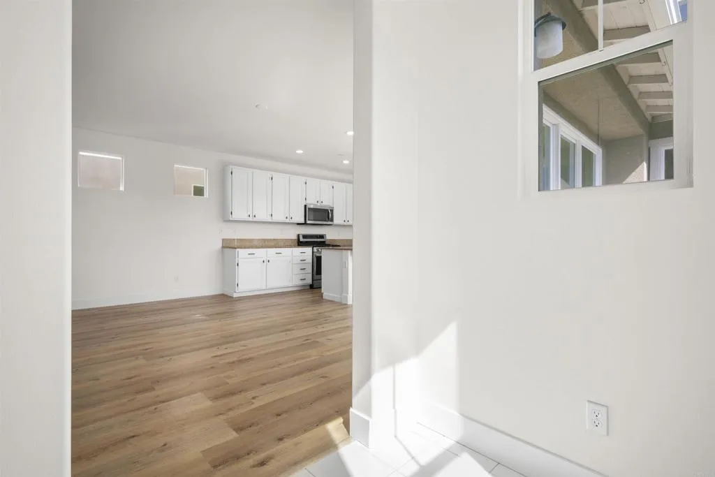 https://cdn.realtyfeed.com/cdn/127/306730849/eb28e3293c7c2ae479af8e4f750ccad2.webp