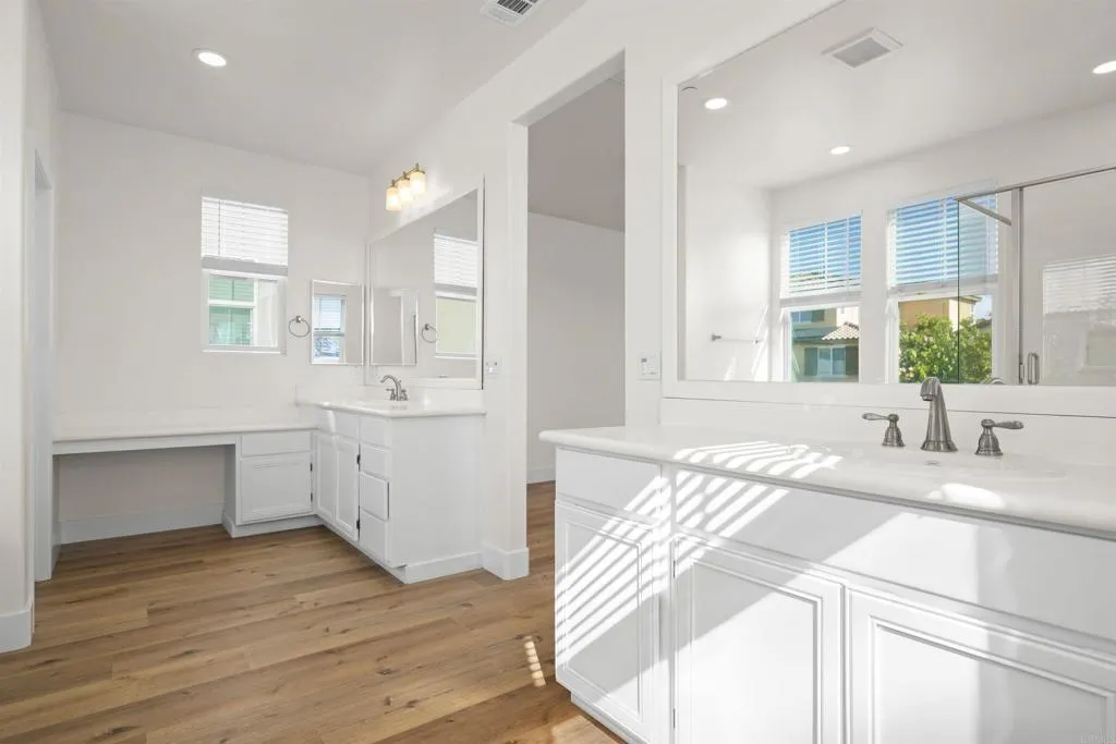 https://cdn.realtyfeed.com/cdn/127/306730849/fc6a6702618c9c71daec37f55aa0fc4d.webp