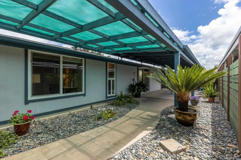 https://cdn.realtyfeed.com/cdn/127/306730876/4fe18b907217e9f72cecf8648e144430.webp
