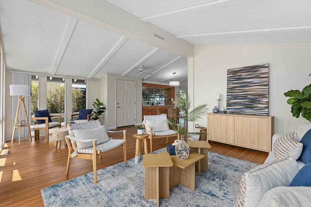 https://cdn.realtyfeed.com/cdn/127/306730876/732fb76d0599366f54359a7b61def58a.webp