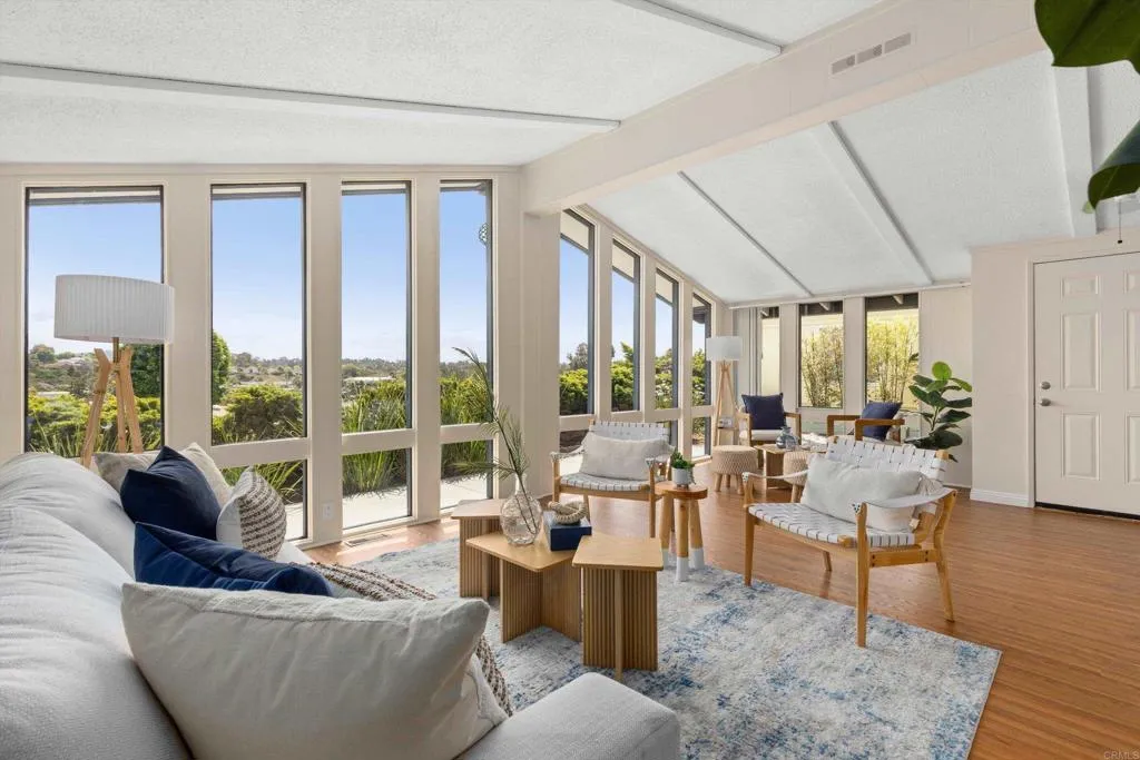 https://cdn.realtyfeed.com/cdn/127/306730876/e1ab2ba6a434f03a811f6d219217d327.webp