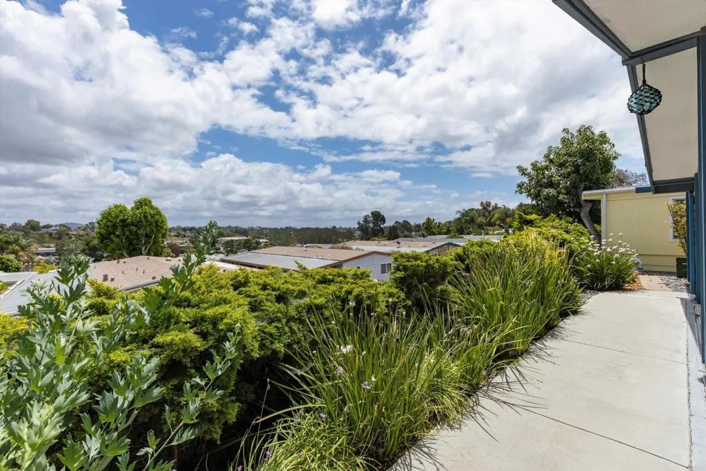 https://cdn.realtyfeed.com/cdn/127/306730876/ec1113049c3c0e698283fa2f1e066d75.webp