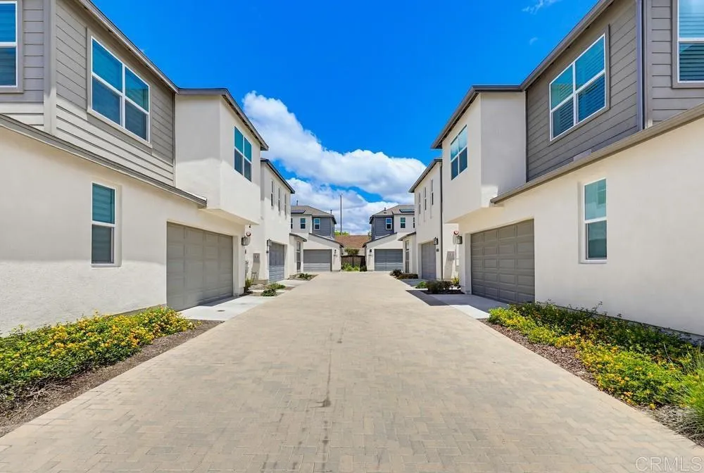 https://cdn.realtyfeed.com/cdn/127/306730886/58fc89e05945acbe73a23182a328acd7.webp