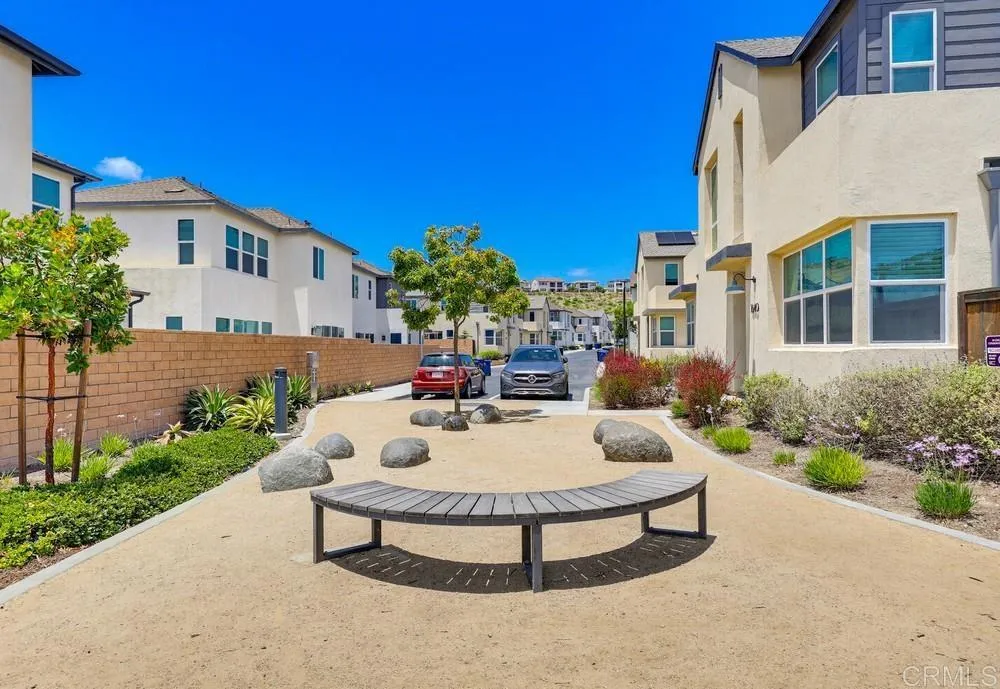 https://cdn.realtyfeed.com/cdn/127/306730886/607fc40443fa79165a59fe84f560dda5.webp