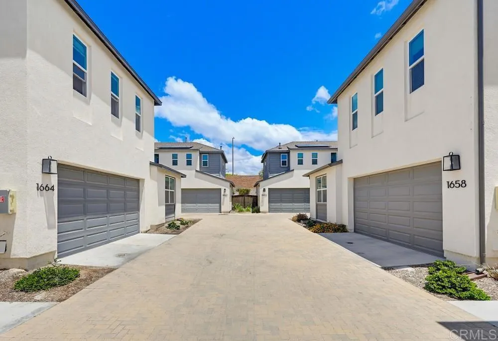 https://cdn.realtyfeed.com/cdn/127/306730886/63e522f3938a396dcdd2c52ff9e16b54.webp