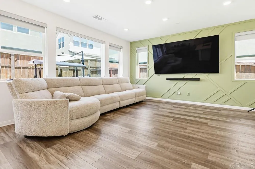 https://cdn.realtyfeed.com/cdn/127/306730886/740029fd33d19549d62fcc527c82a156.webp