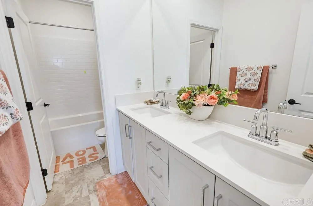 https://cdn.realtyfeed.com/cdn/127/306730886/82fd5a37b486d37d3498b345937e2ce5.webp