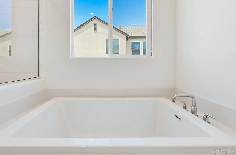 https://cdn.realtyfeed.com/cdn/127/306730886/846676d8a629f649408da097db1ce5bd.webp