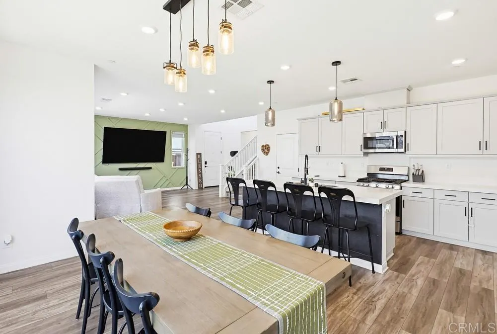 https://cdn.realtyfeed.com/cdn/127/306730886/c93547aeeafa1444b813fb8f31e52f9e.webp