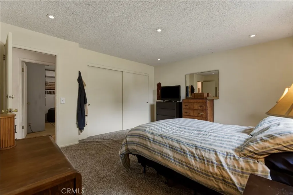 https://cdn.realtyfeed.com/cdn/127/306730894/21f0d5b278abad7b59cceee0cdf26fb0.webp
