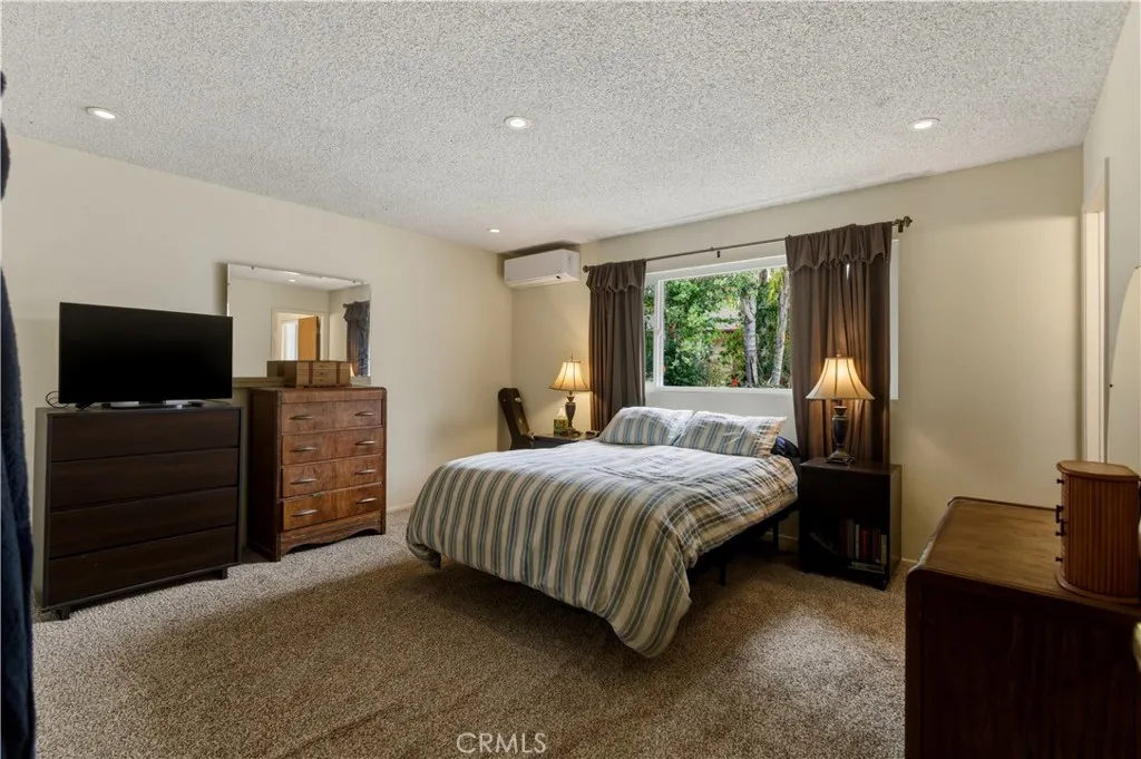 https://cdn.realtyfeed.com/cdn/127/306730894/559d44a873423afad22150905d0bd5f5.webp