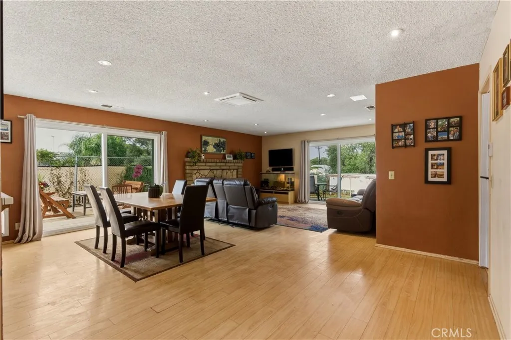https://cdn.realtyfeed.com/cdn/127/306730894/95b811c97ade9eaa45604a74d56ae286.webp