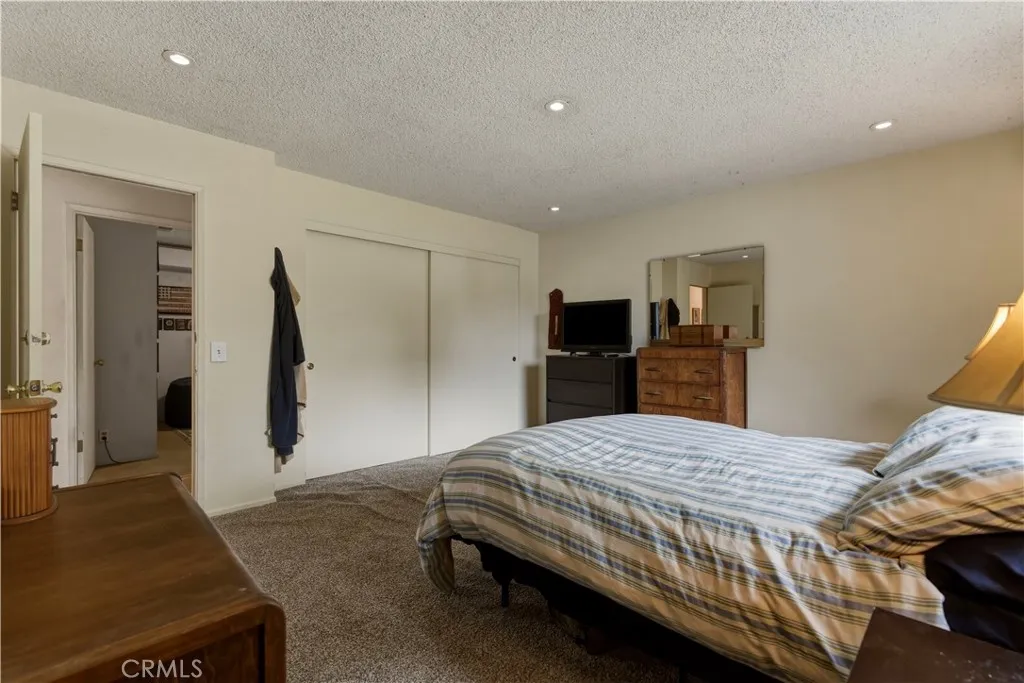 https://cdn.realtyfeed.com/cdn/127/306730894/bcba537dad9afc5a4ad9413aeb444e56.webp