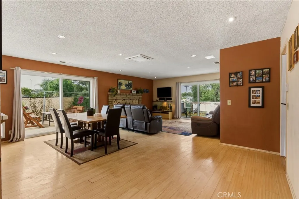 https://cdn.realtyfeed.com/cdn/127/306730894/dcb019486426e78fe21d39c5e9dd1077.webp