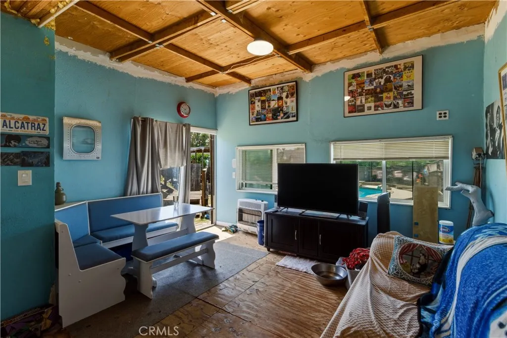 https://cdn.realtyfeed.com/cdn/127/306730894/eb4305a6c996cc5675938b98729dd0cb.webp