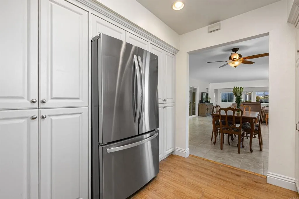 https://cdn.realtyfeed.com/cdn/127/306730903/66cf7707e5caa48fb65d0c067532a2f8.webp