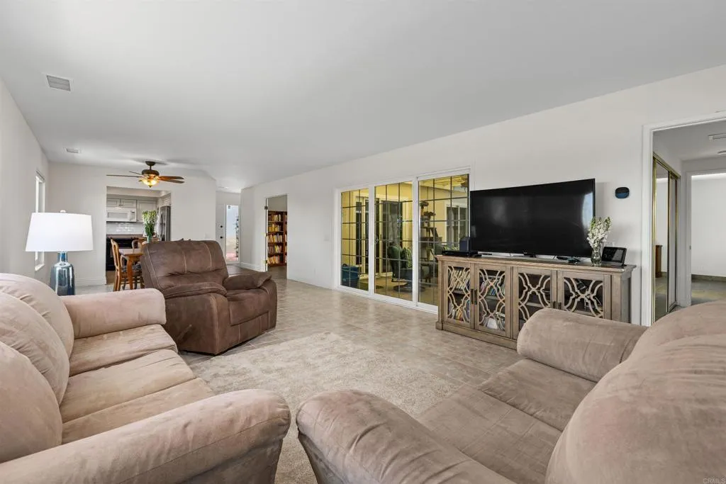 https://cdn.realtyfeed.com/cdn/127/306730903/da290e55611ffba323780751ebc37d63.webp