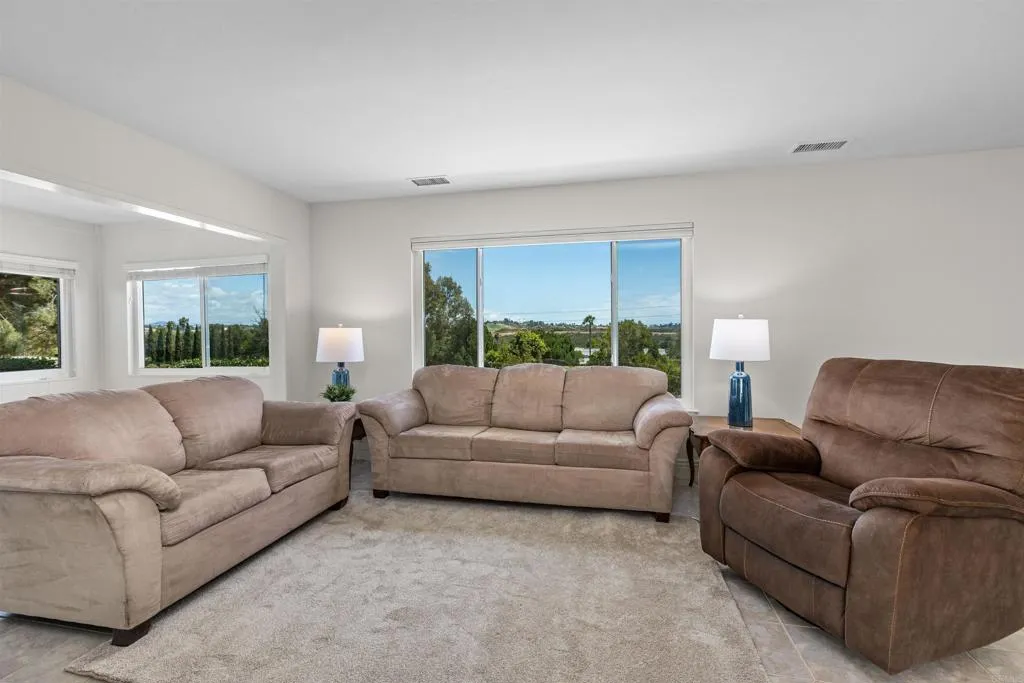 https://cdn.realtyfeed.com/cdn/127/306730903/fa8739cbd45c003b3878196f539dce62.webp