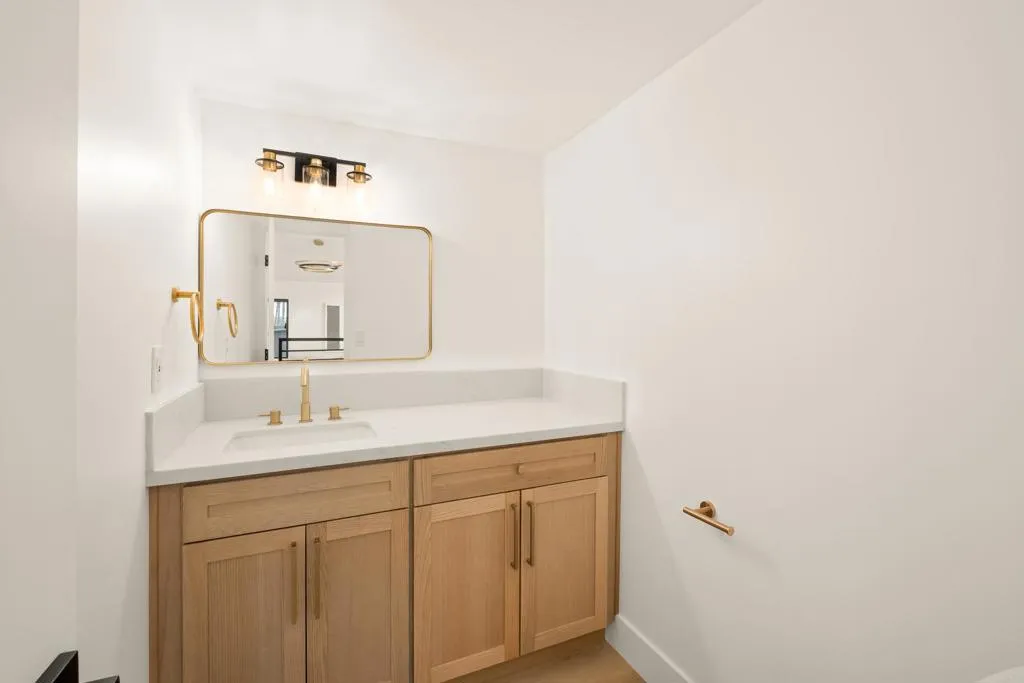 https://cdn.realtyfeed.com/cdn/127/306730909/21a3bdcc7c60dce114a15bf38b1d6125.webp