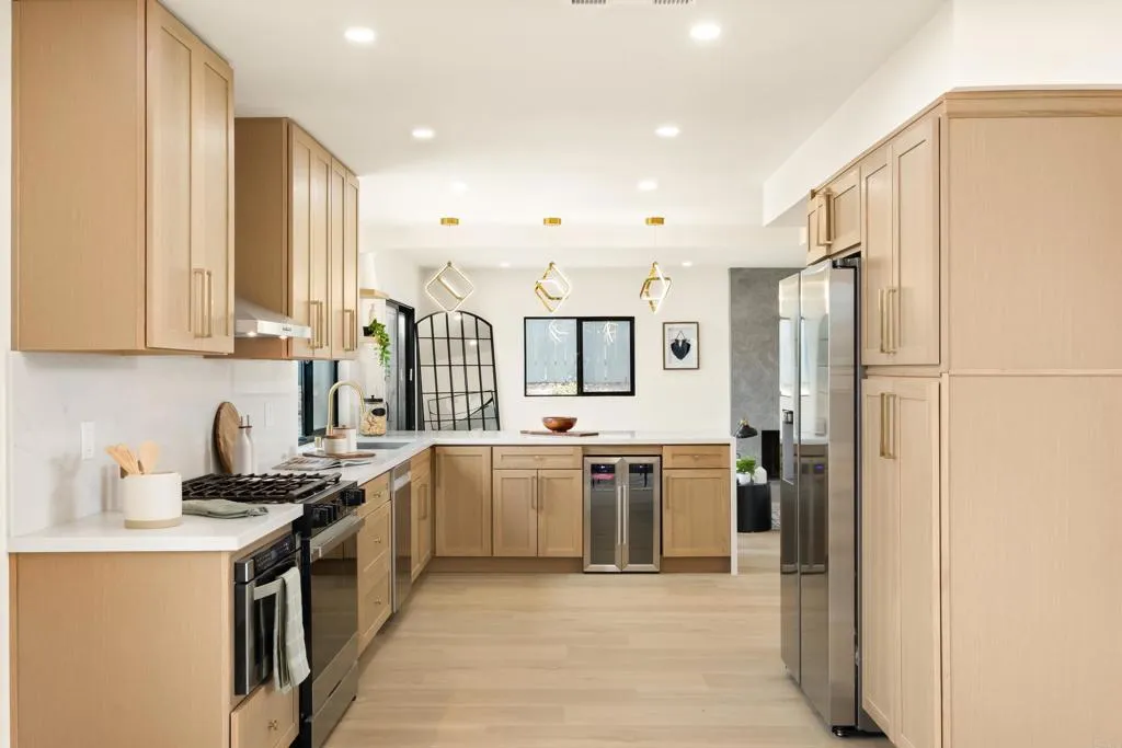 https://cdn.realtyfeed.com/cdn/127/306730909/70ad15da59da17e7027bc2cc302f4a99.webp