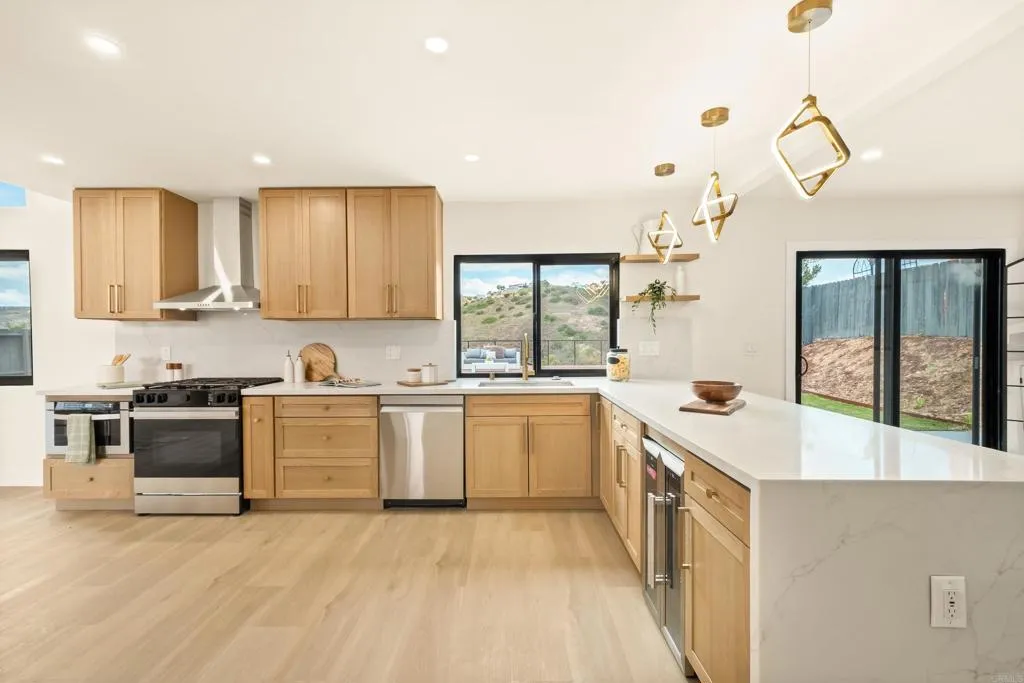 https://cdn.realtyfeed.com/cdn/127/306730909/e2b44a50be6f75bb7397945ac9b441de.webp