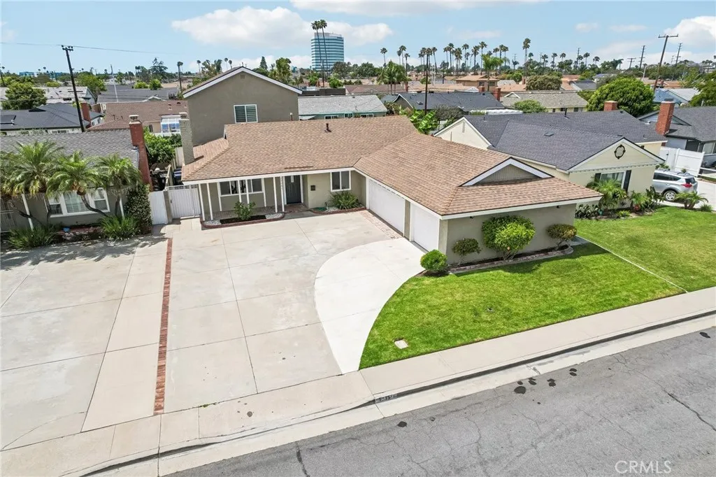 Huntington Beach, CA 92647