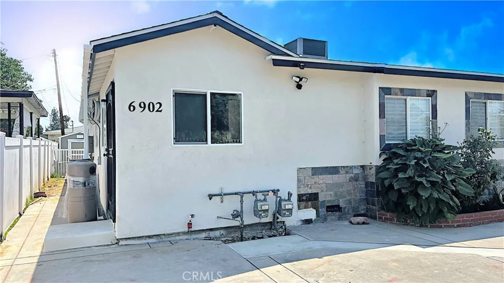 Winnetka, CA 91306