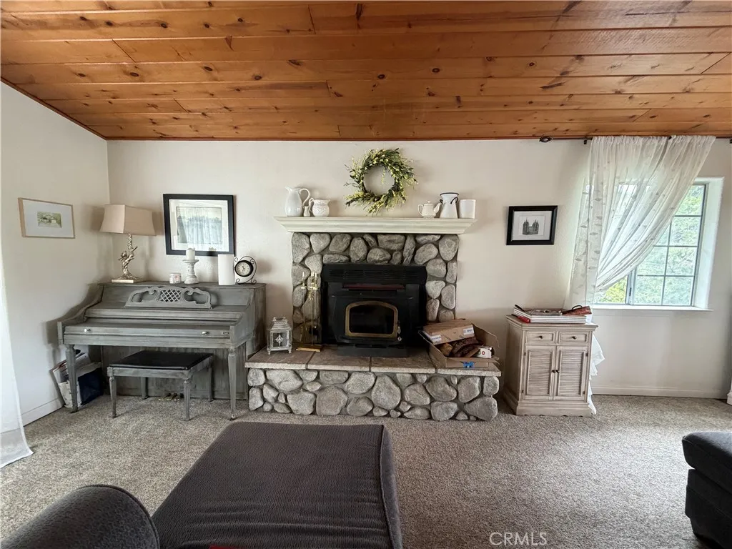 22198 Pine Drive, Crestline, CA 92322 - Photo 5 of 27, Crestline, CA