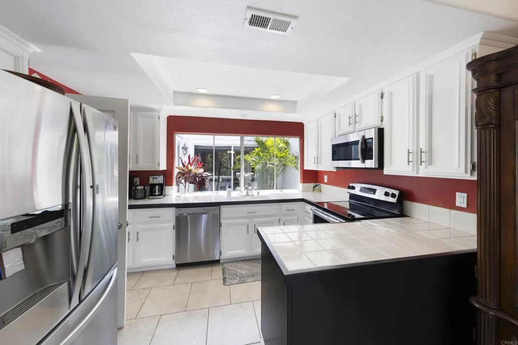 https://cdn.realtyfeed.com/cdn/127/306730975/81921d7664f347e36652a2db6b94880b.webp