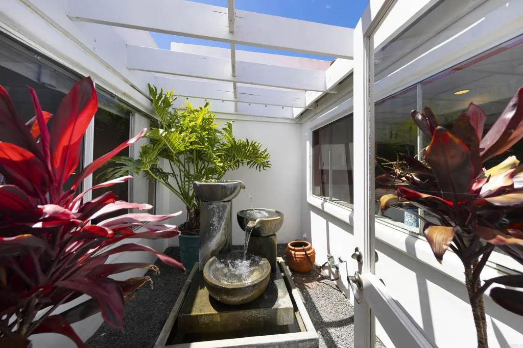 https://cdn.realtyfeed.com/cdn/127/306730975/9a31539158078bb3abd019f6444a8866.webp