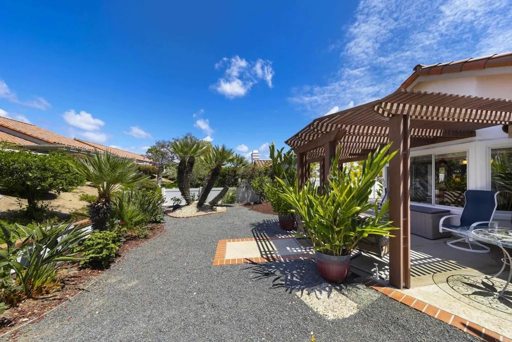 https://cdn.realtyfeed.com/cdn/127/306730975/bbddece4642dd1e43aba425efa5438dd.webp