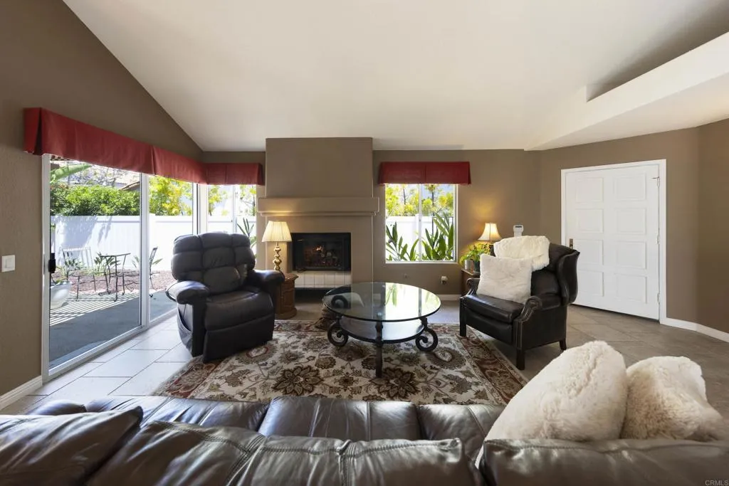 https://cdn.realtyfeed.com/cdn/127/306730975/ff04b2c79b17a2704a3eb9352d3110f2.webp