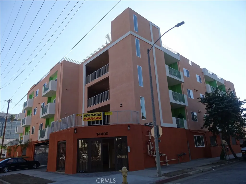 Van Nuys, CA 91401