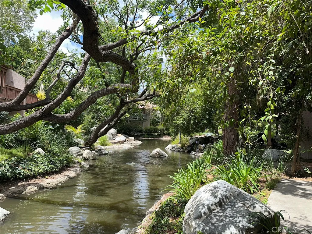 Canoga Park, CA 91303