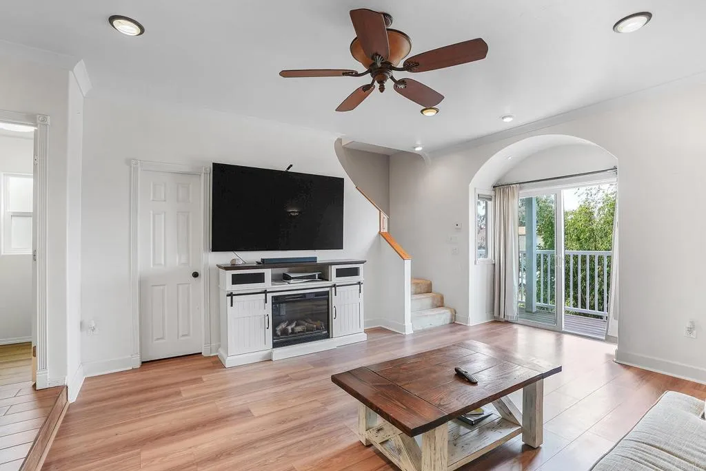 https://cdn.realtyfeed.com/cdn/127/306731006/1efd0b65db850bcbdc5f45d424445792.webp