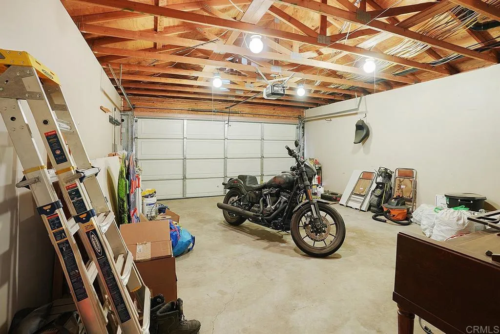 https://cdn.realtyfeed.com/cdn/127/306731006/b72817d05f00ad7937cf7d4ed30513a3.webp