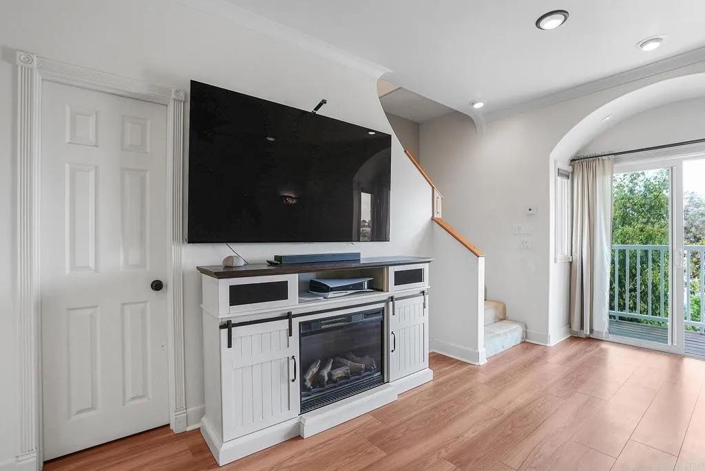 https://cdn.realtyfeed.com/cdn/127/306731006/e7f1a60c2757637ab1bd92fb2c9b32d4.webp