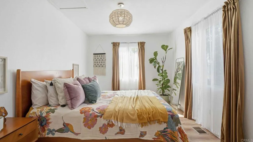 https://cdn.realtyfeed.com/cdn/127/306731016/00a4af9131e98bfb5aa49f0870cf167b.webp