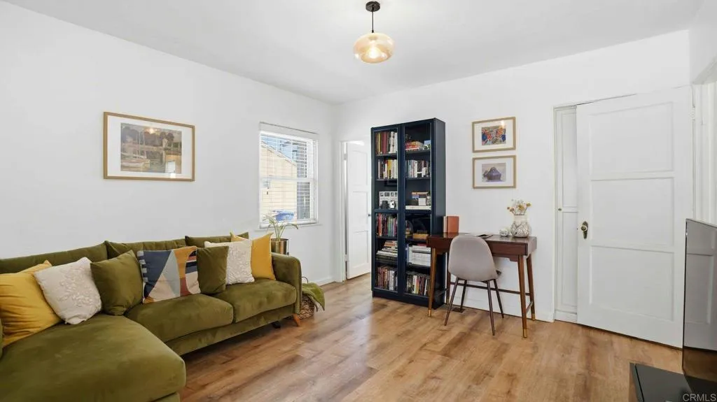 https://cdn.realtyfeed.com/cdn/127/306731016/6c9701b0af7b66d3e6f67e87b34cb428.webp