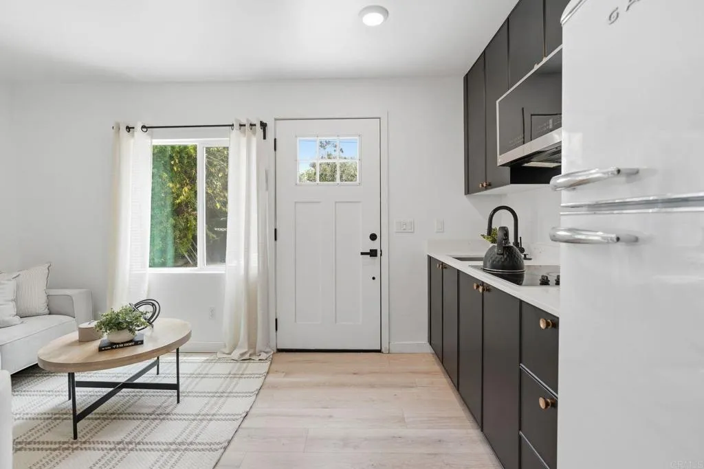 https://cdn.realtyfeed.com/cdn/127/306731016/c5a04b8b35a08f5082f7540496d25080.webp