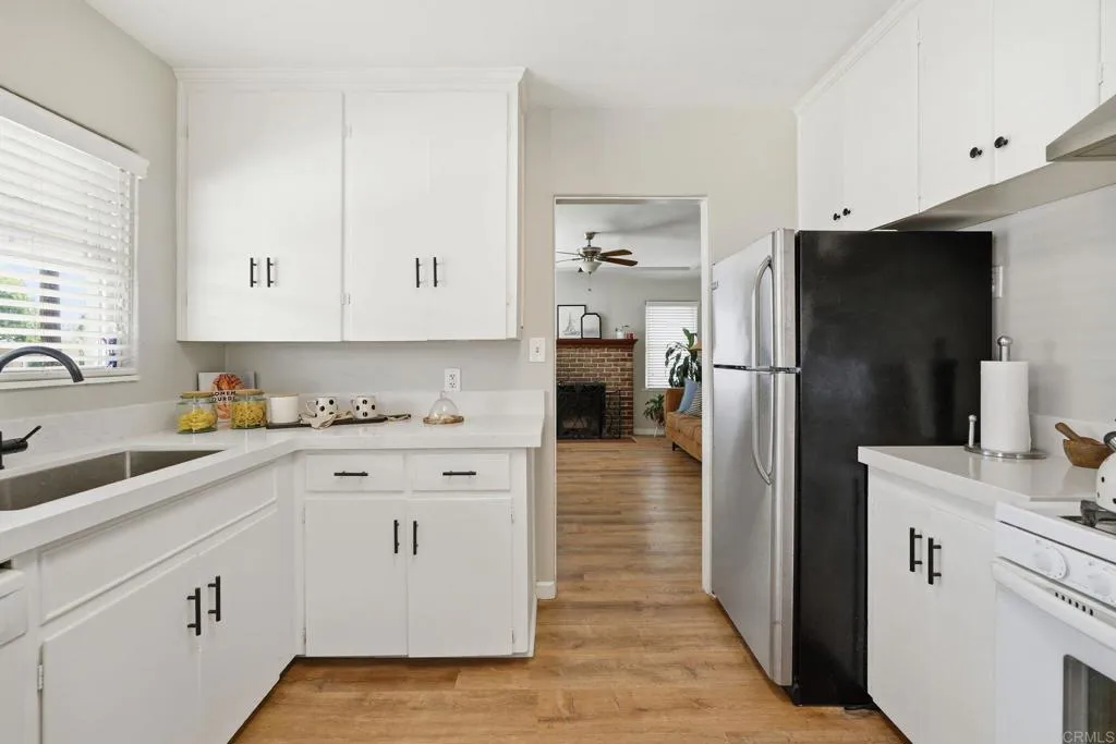 https://cdn.realtyfeed.com/cdn/127/306731016/fe25c921cee315e6bd662fa6bad97292.webp