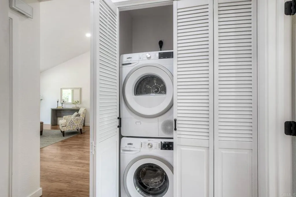 https://cdn.realtyfeed.com/cdn/127/306731026/8cc48fa3aeeab47079b6d5df861d6c83.webp