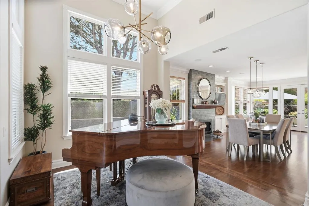 https://cdn.realtyfeed.com/cdn/127/306731044/86e195458a739f1dc08cd1a4e5f58dba.webp