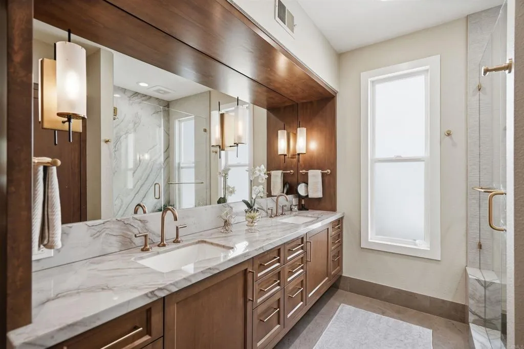 https://cdn.realtyfeed.com/cdn/127/306731044/ecd3267edf93b19644e95855ef8710a0.webp