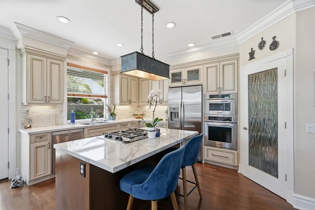 https://cdn.realtyfeed.com/cdn/127/306731044/fdcb859af4f15ee7b16c679e162c0b93.webp