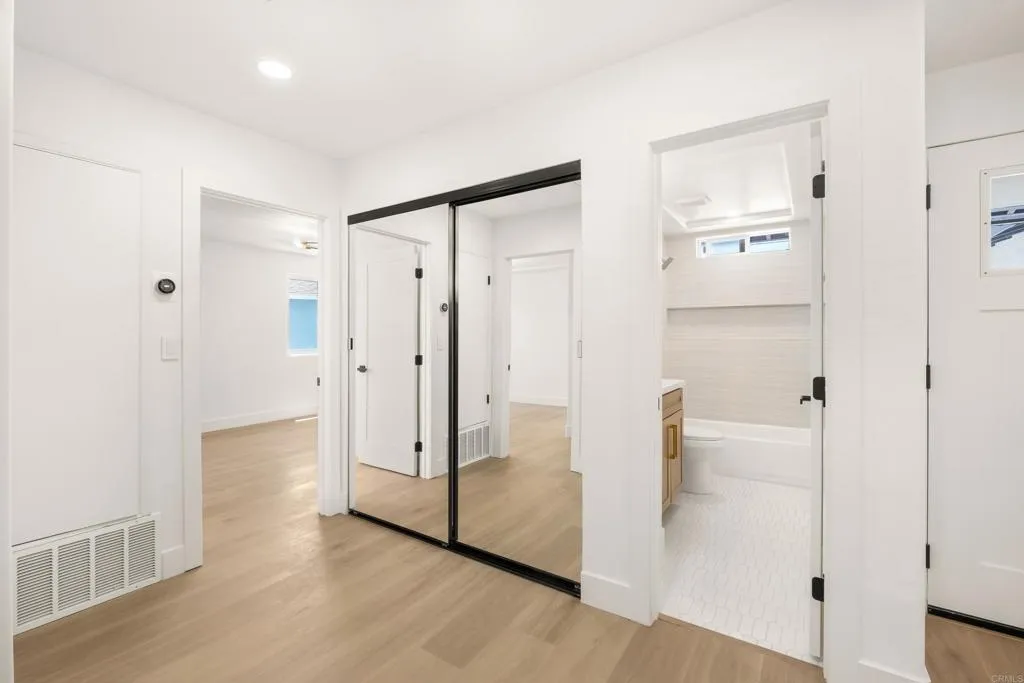 https://cdn.realtyfeed.com/cdn/127/306731088/29f342f9f7e6b61fd35ecfd342c6df8a.webp