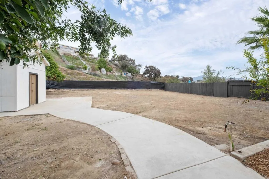 https://cdn.realtyfeed.com/cdn/127/306731088/86b856ae16890eebb967714c2b2c8b44.webp