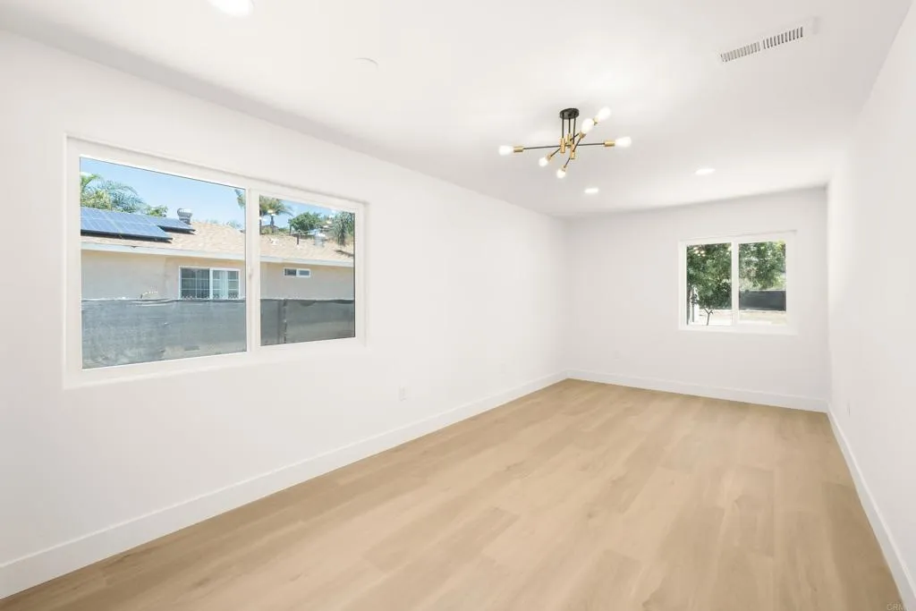 https://cdn.realtyfeed.com/cdn/127/306731088/97366ea0e6a9b7df882d670047aa418e.webp